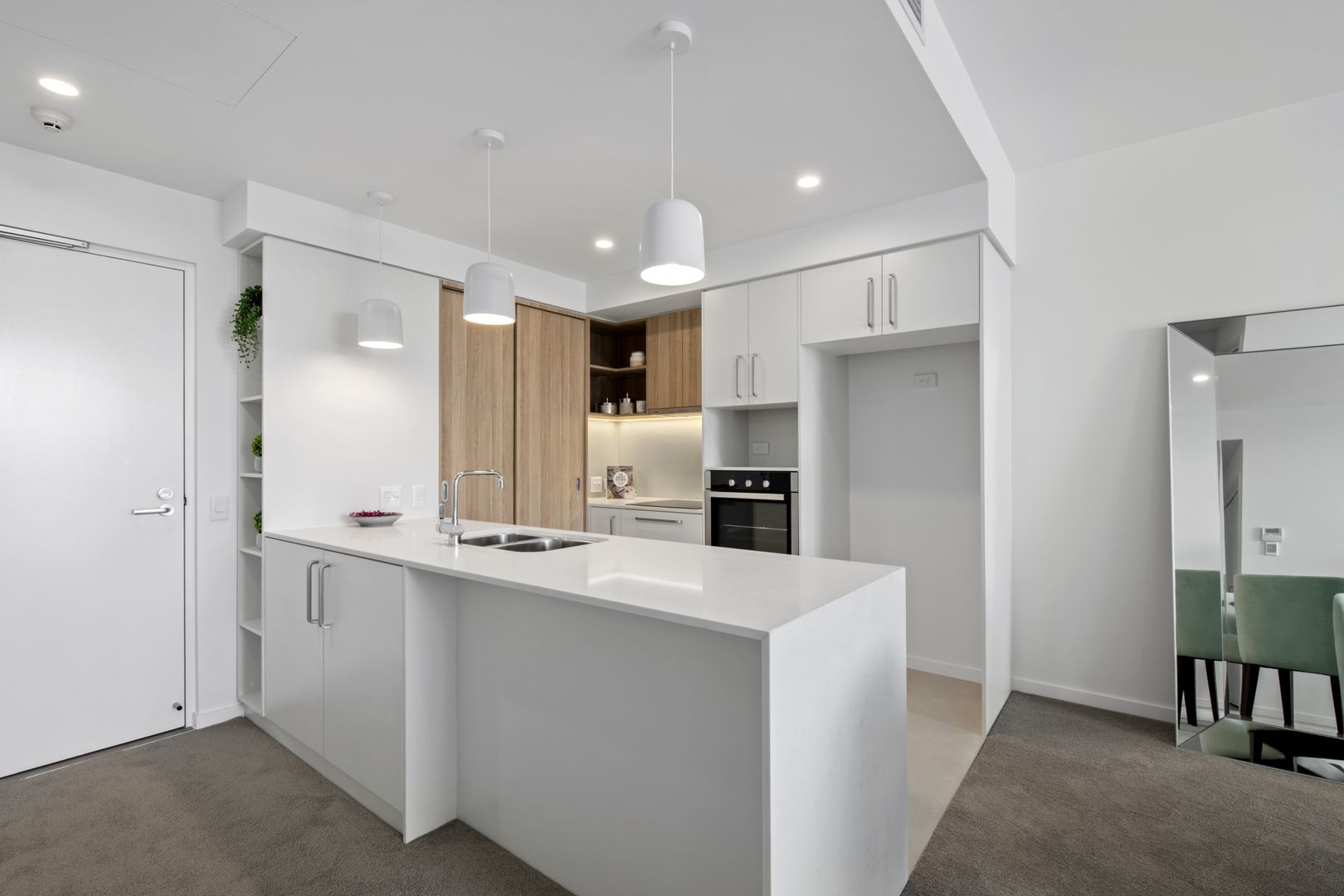 Luxury Top-Floor Living in Central Maroochydore