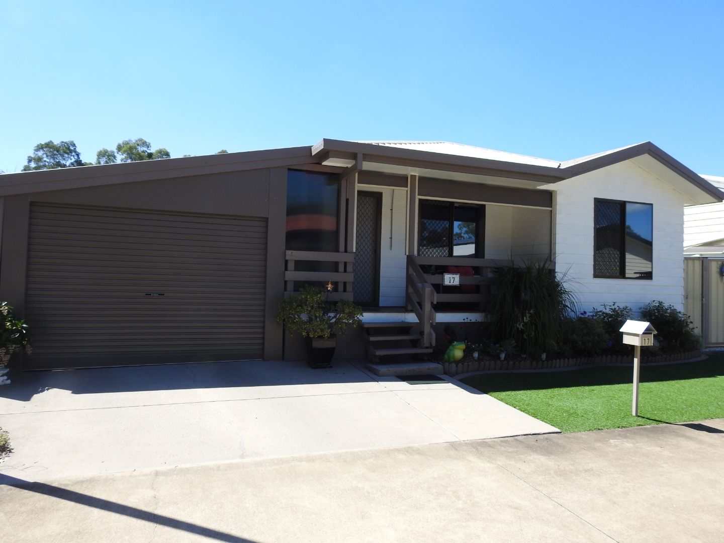 Delightful renovated Cottage in Rustic Court