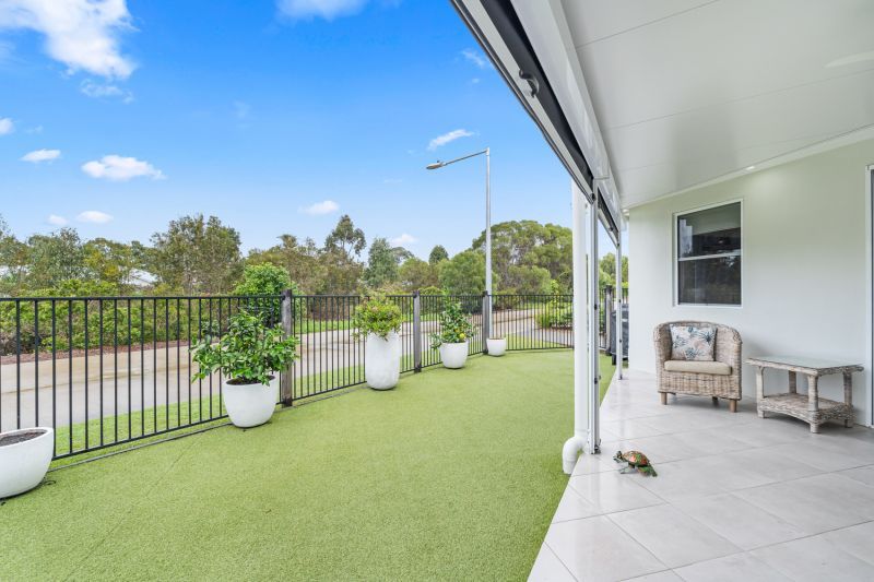 Uniquely Designed Home, Overlooking Waterway!