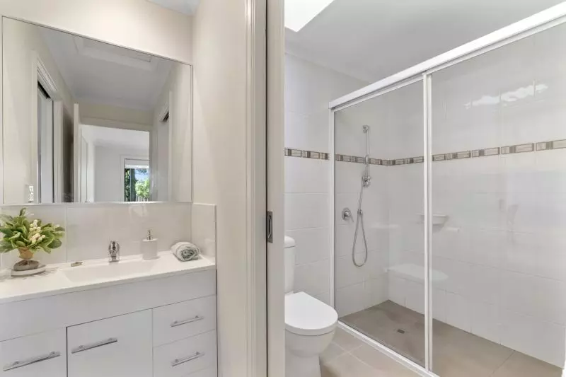 DEPOSIT TAKEN - Lovely, light & bright 1br unit at Morven Manor