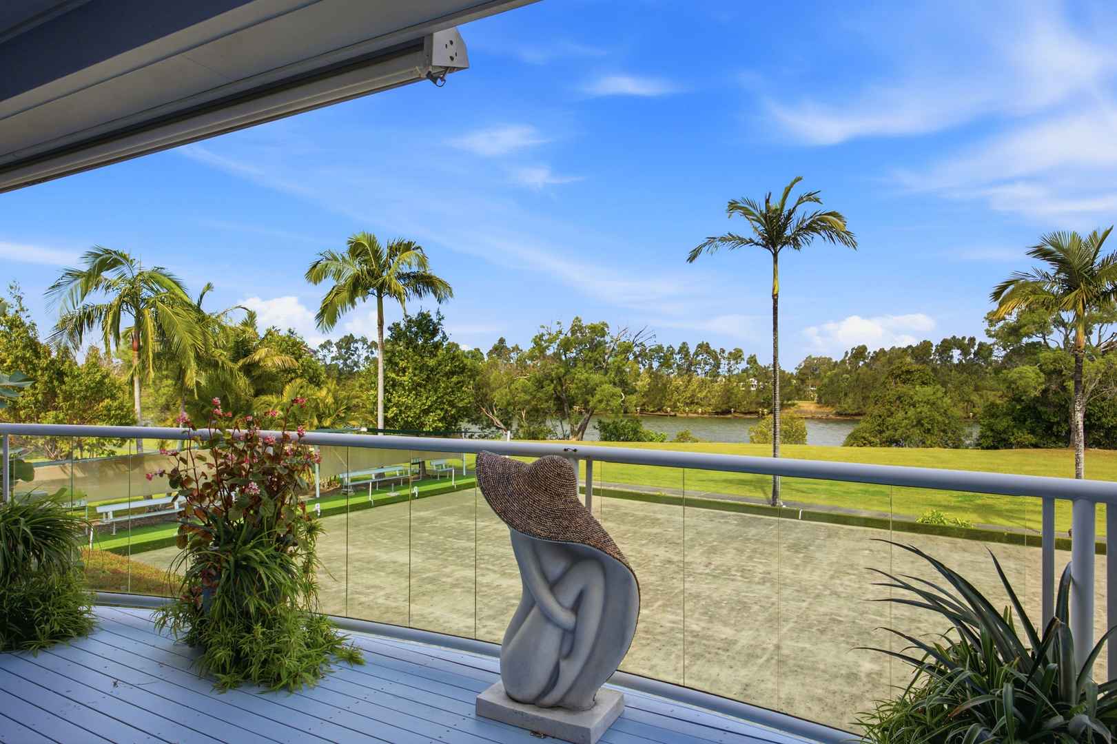 PERFECT BLEND OF COMFORT & RIVER VIEWS