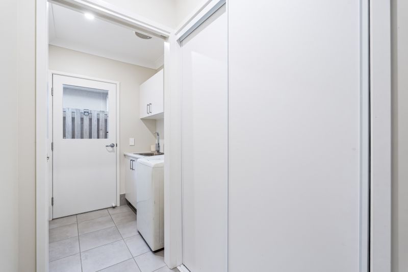 Fresh, Modern Haven with Private Entertaining