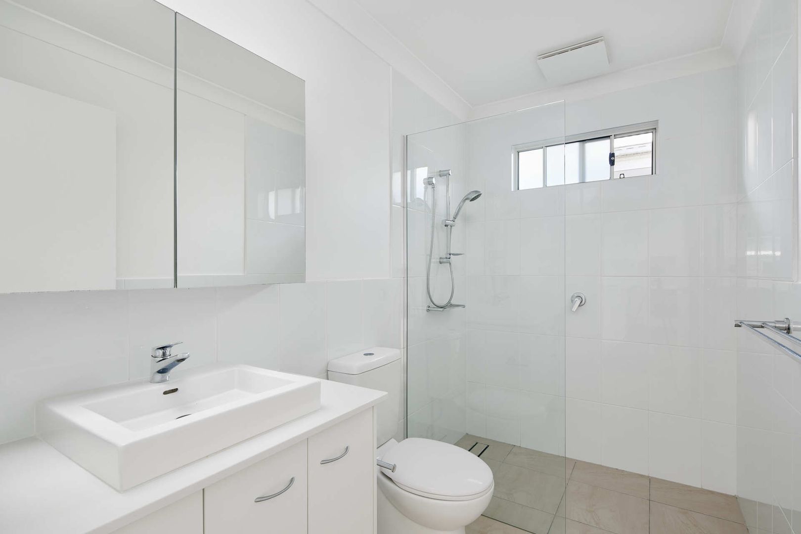 3-bedroom 'near new' home. Move-in ready.