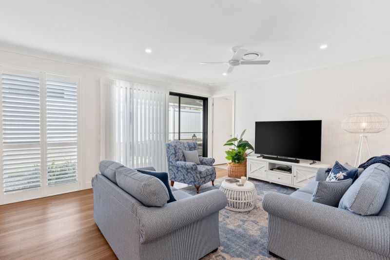 Relax in Style! - Elegant Two Bedroom + Study