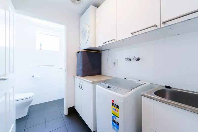 Parkside Apartment with Spacious Layout and Private Patio