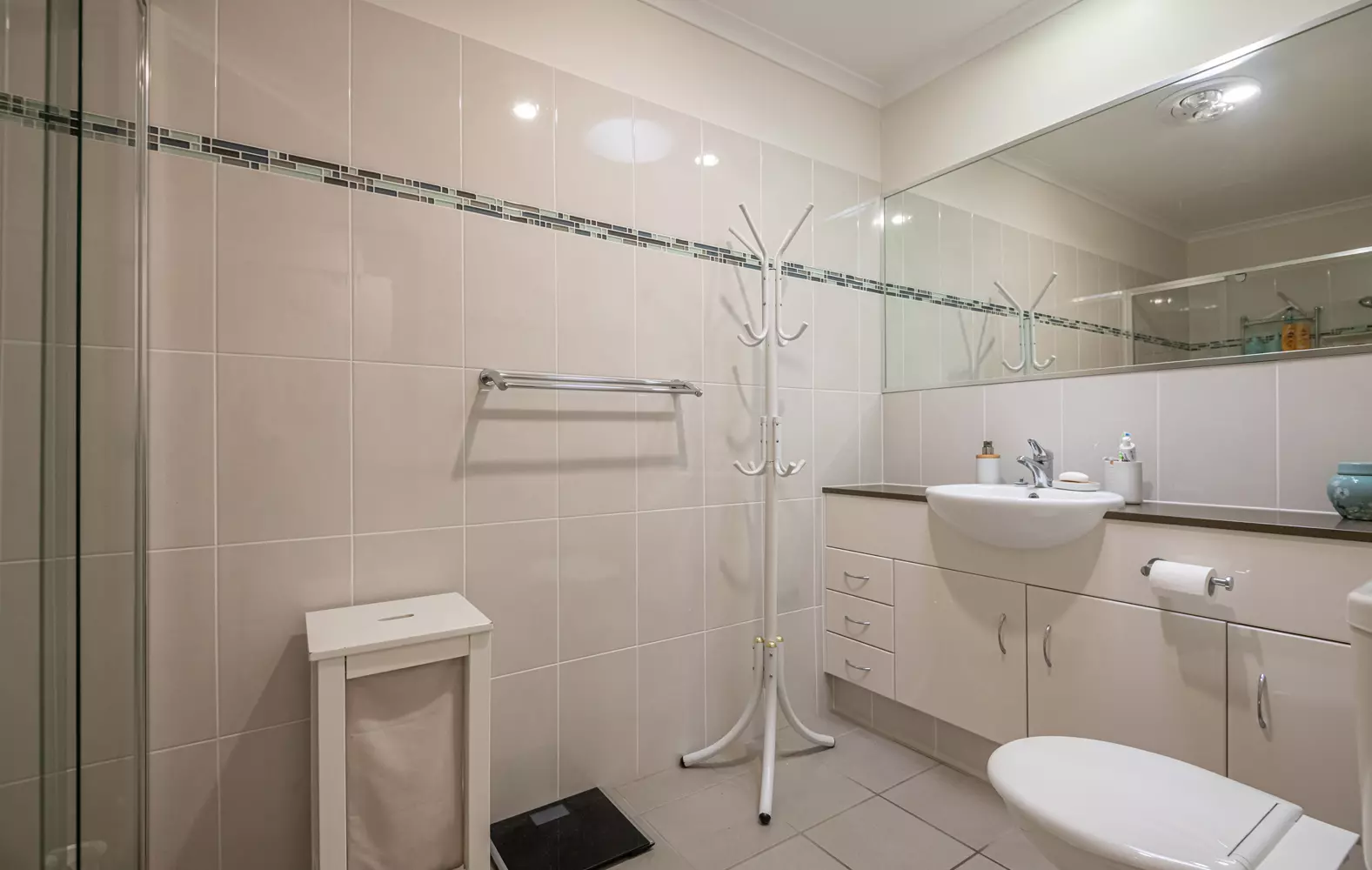 Your Dream Lifestyle Awaits! 