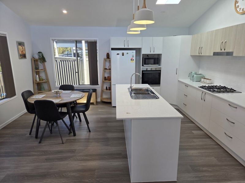 3 bedrooms & 2 bathrooms