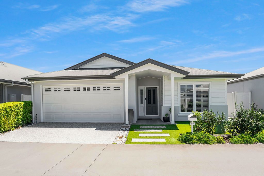 Palm Lake Resort Beachmere Bay