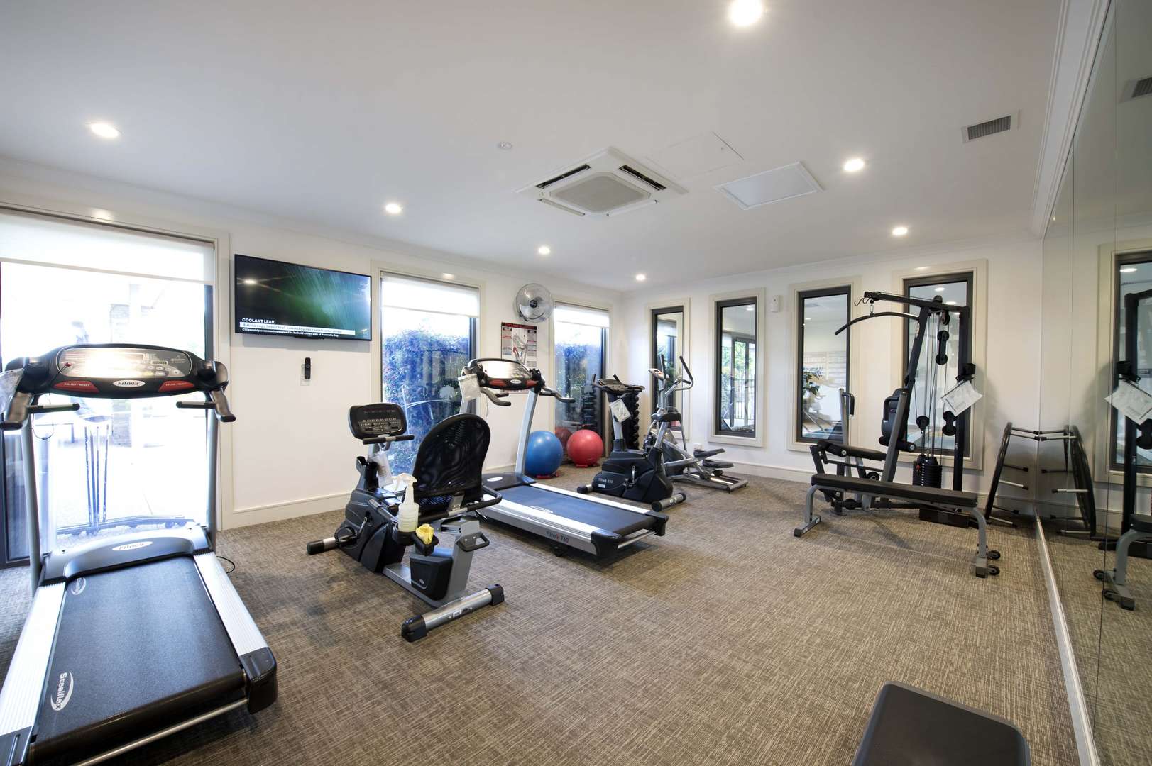 Lifestyle Officer - Where the country breeze meets urban ease. Downsize to your tranquil neighbourhood nestled within Melbourne’s thriving southeast.