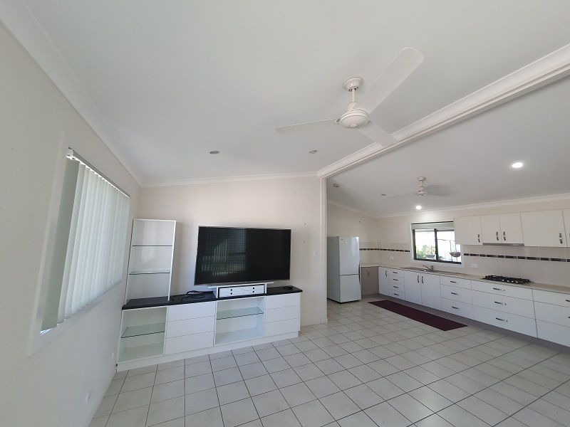 CT40 - preloved bargain