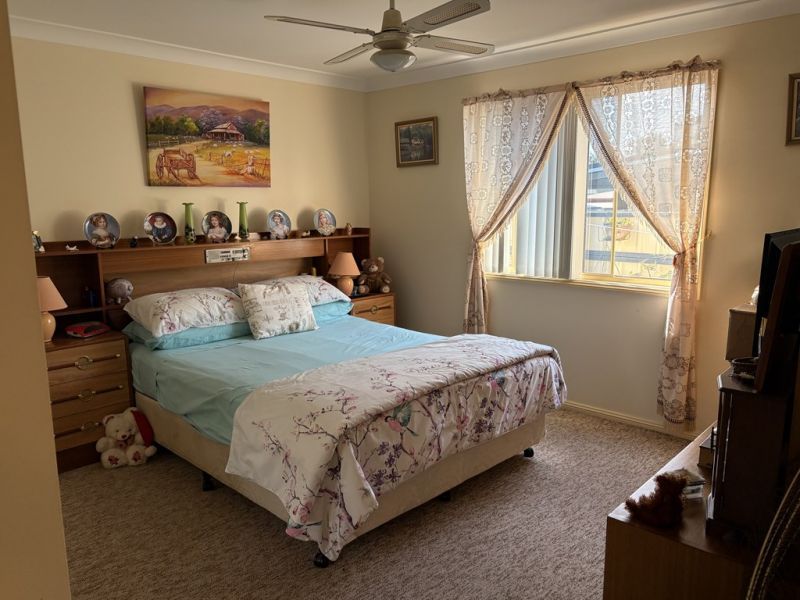 Beautiful 2 bedroom with home.