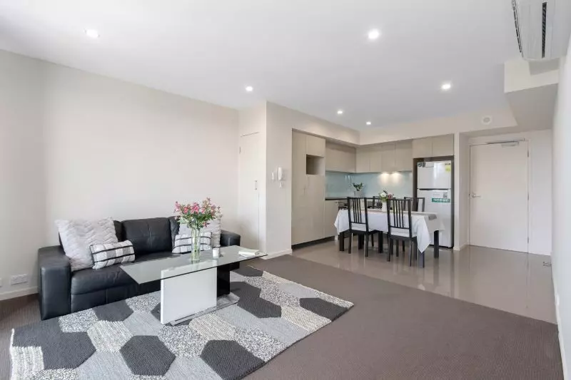 Superb Living by the River