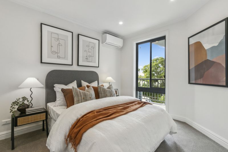 Large two-bedroom apartment on the third floor