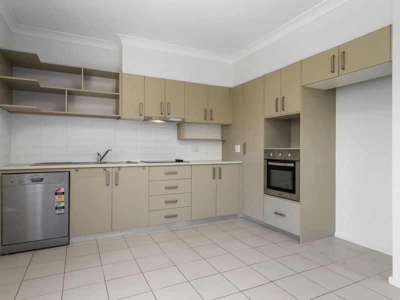 Bright Villa with Private Patio