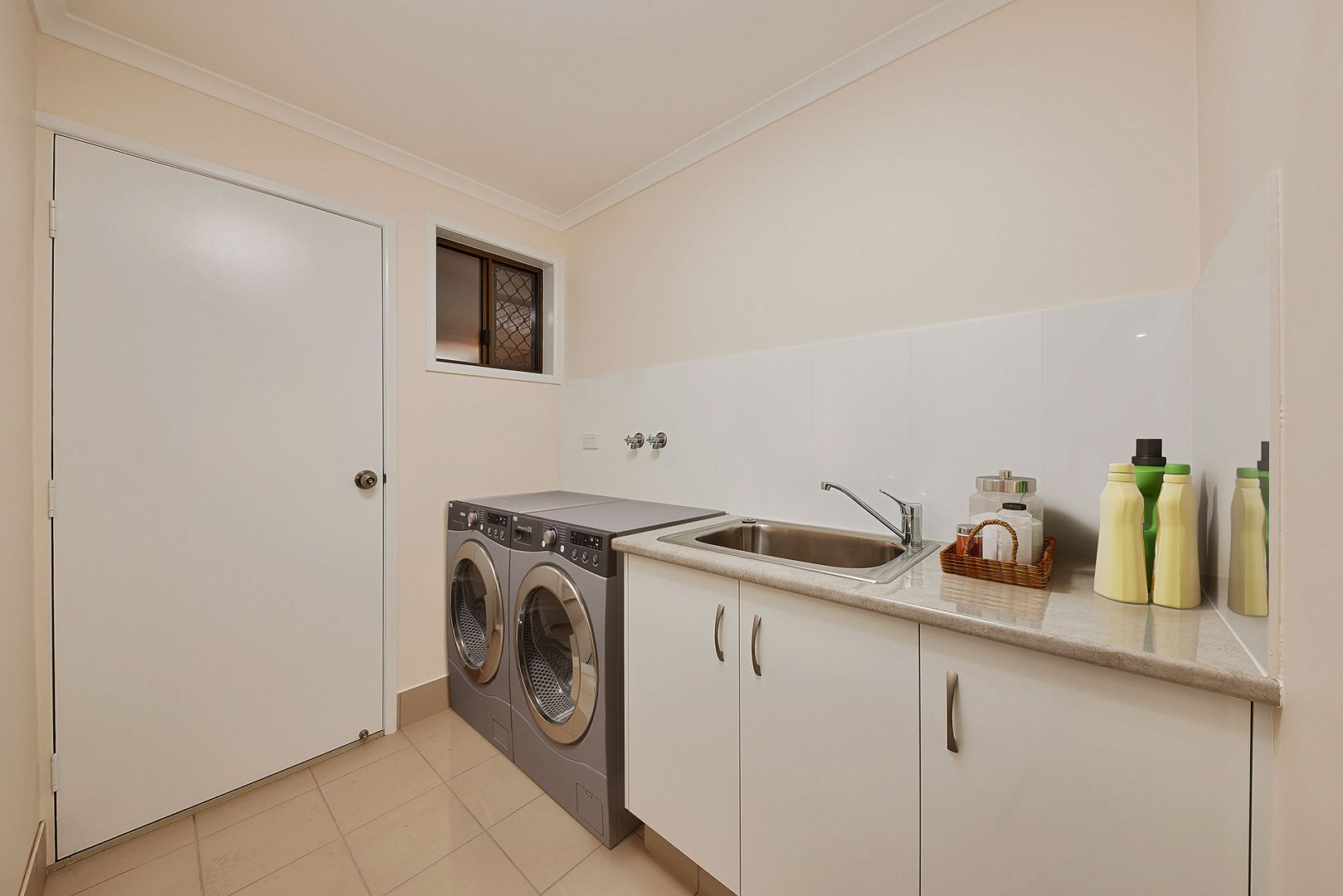 Lovely two bedroom home available today!