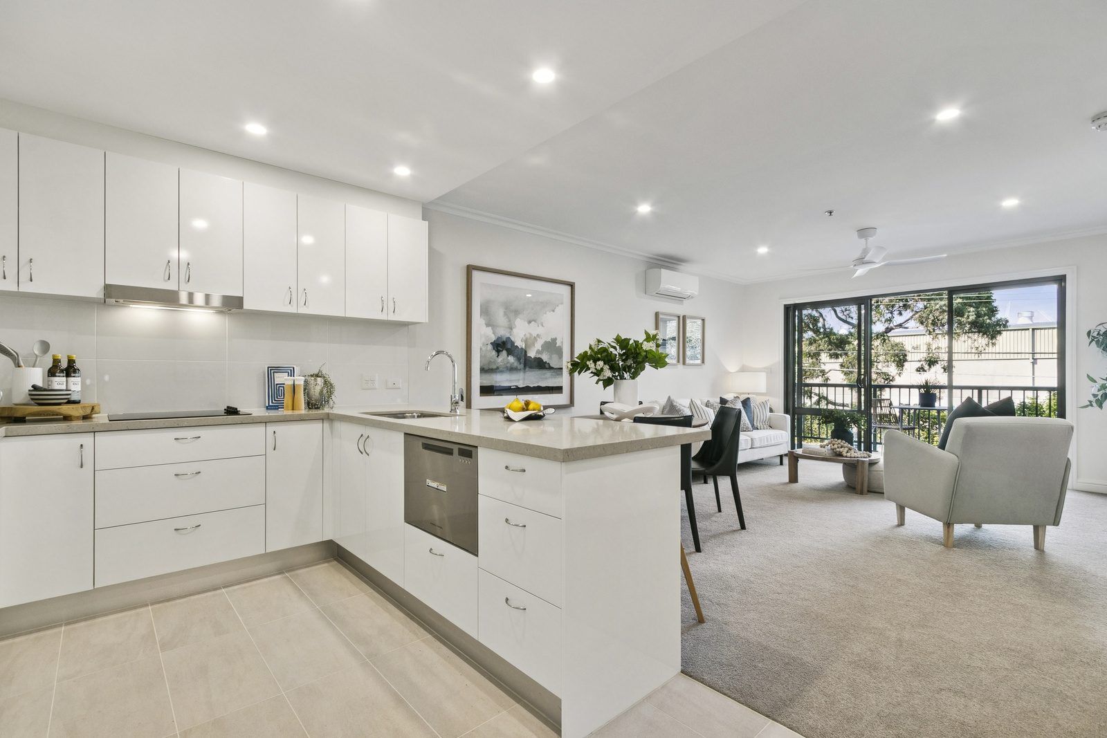Peaceful One-Bedroom Apartment with a Leafy Outlook