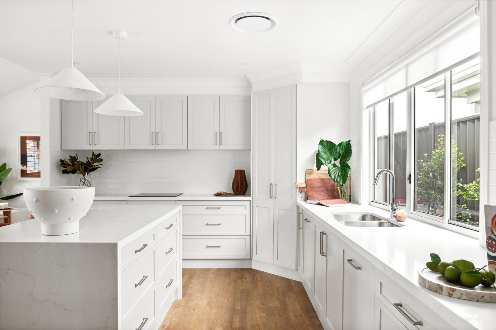 Clifton Yamba | Twist and Shout | 2-bed+ study 2-baths 2-garage | Prime NE location - ready for Summer!