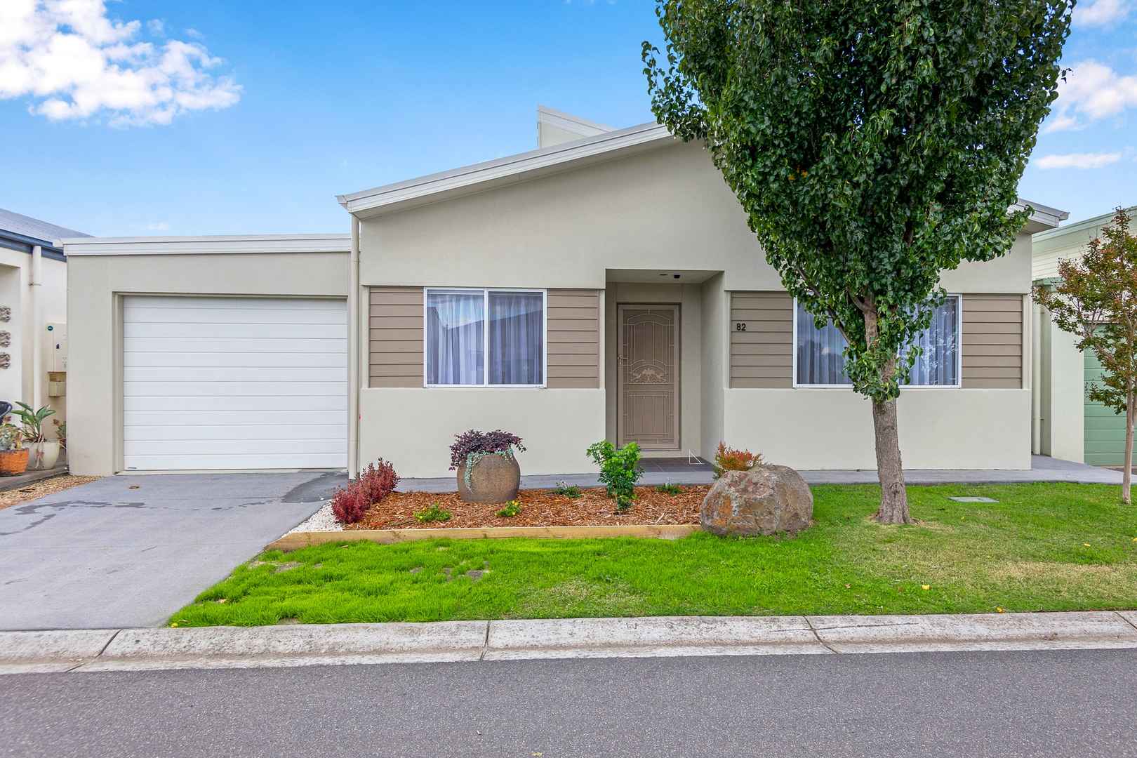 HOME 82 PALM LAKE RESORT TRUGANINA