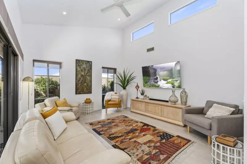 Site 088  - Established Perigrine