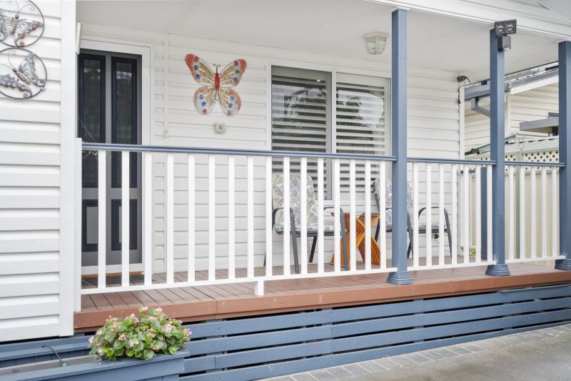 Relaxed Lifestyle Living by the Nepean River