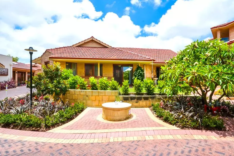 Villa with Elevated private gardens
