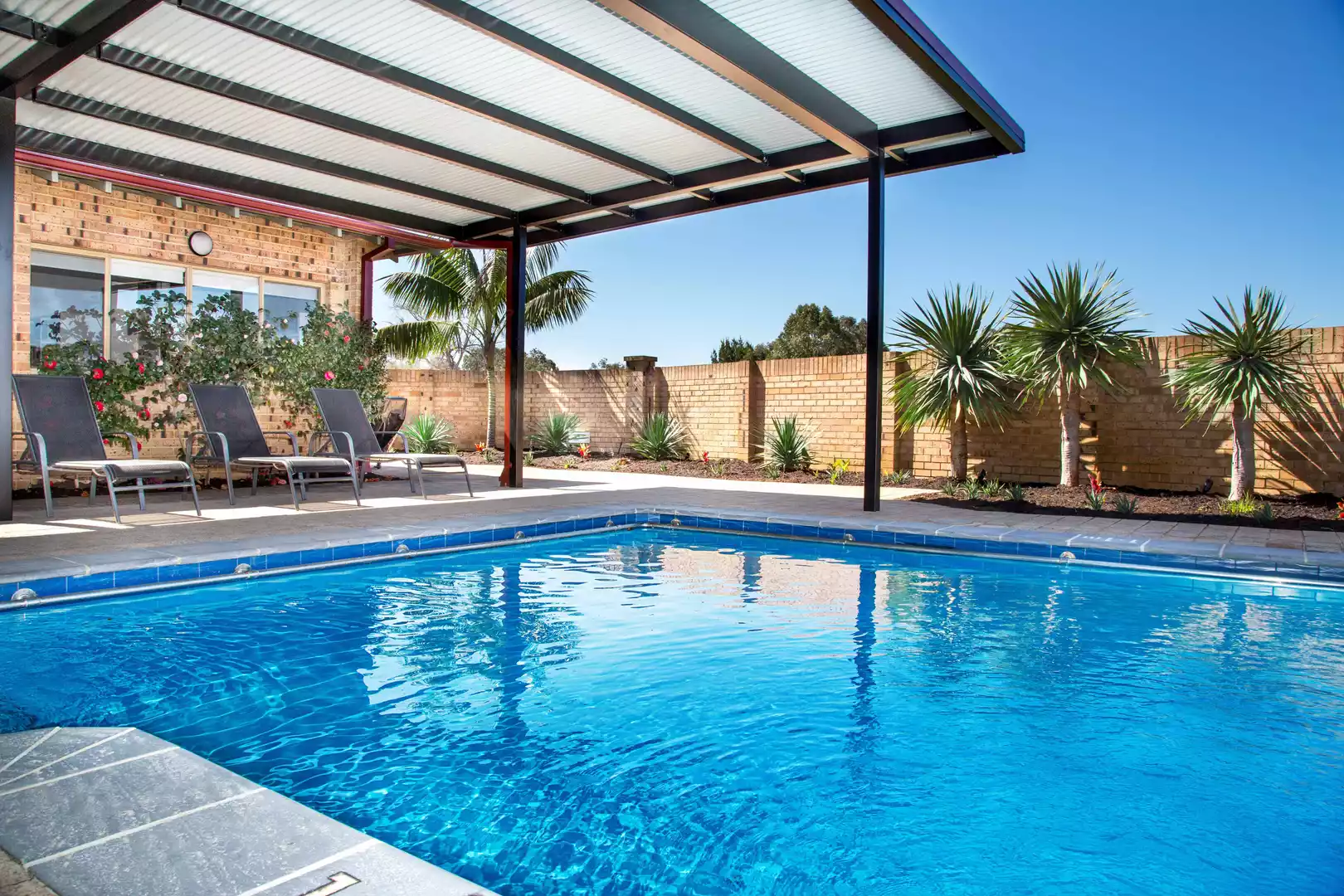 Beautiful 2-bedroom home with modern upgrades