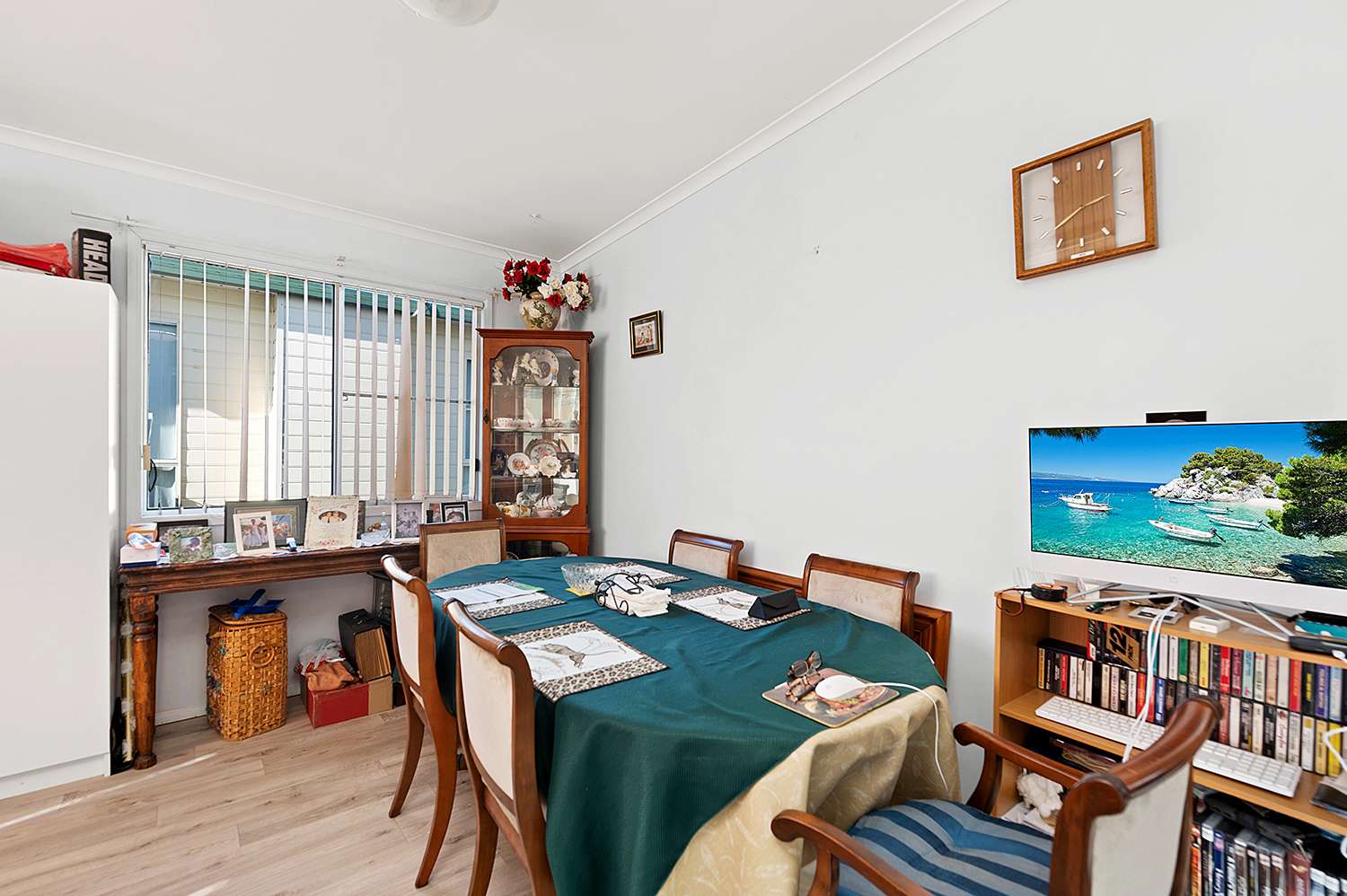 Convenience at Broadlands - Beautiful Home - Two Big Bedrooms