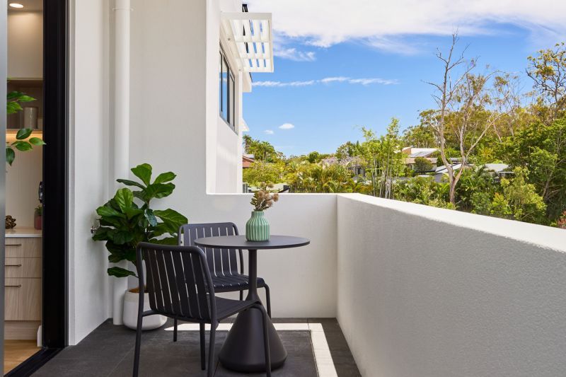 The Hummingbird - smart, north-facing beauty