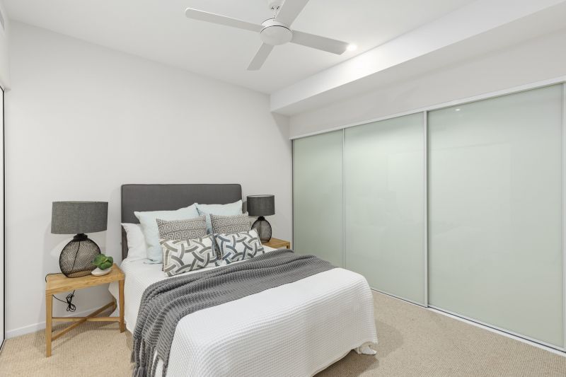 Light, bright and spacious two-bedroom apartment