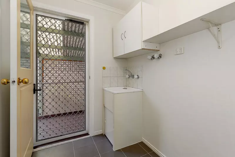 Pet friendly home in welcoming over 55s community