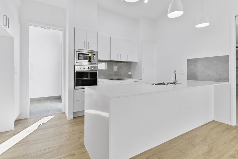 Stunning Contemporary Design!