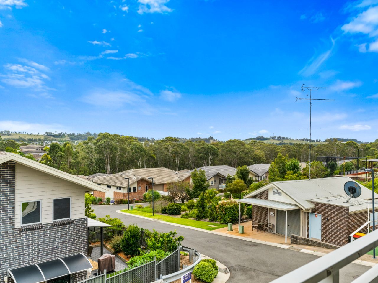 258/100 Gilchrist Drive, Campbelltown