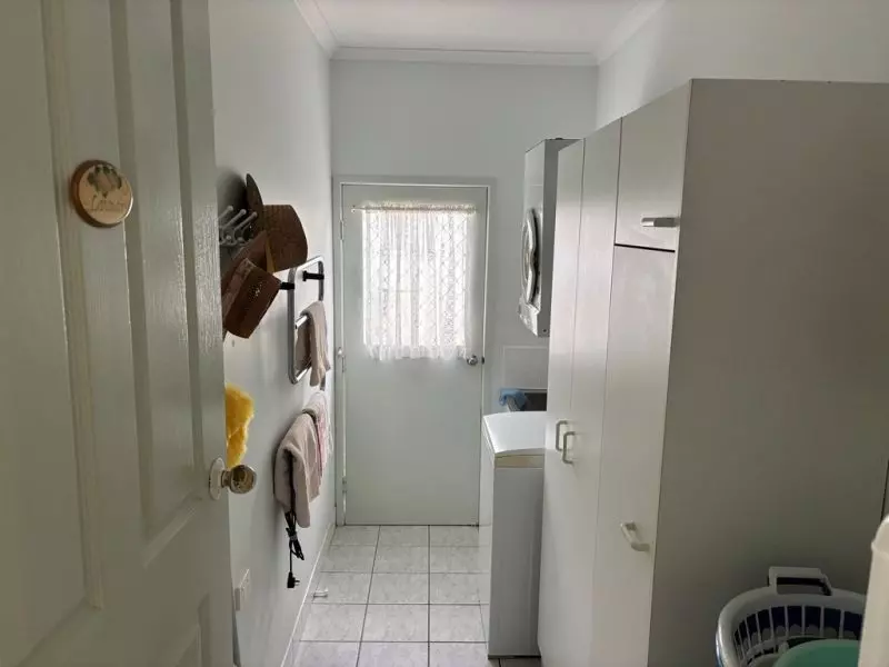 Lakeside Living with Extras