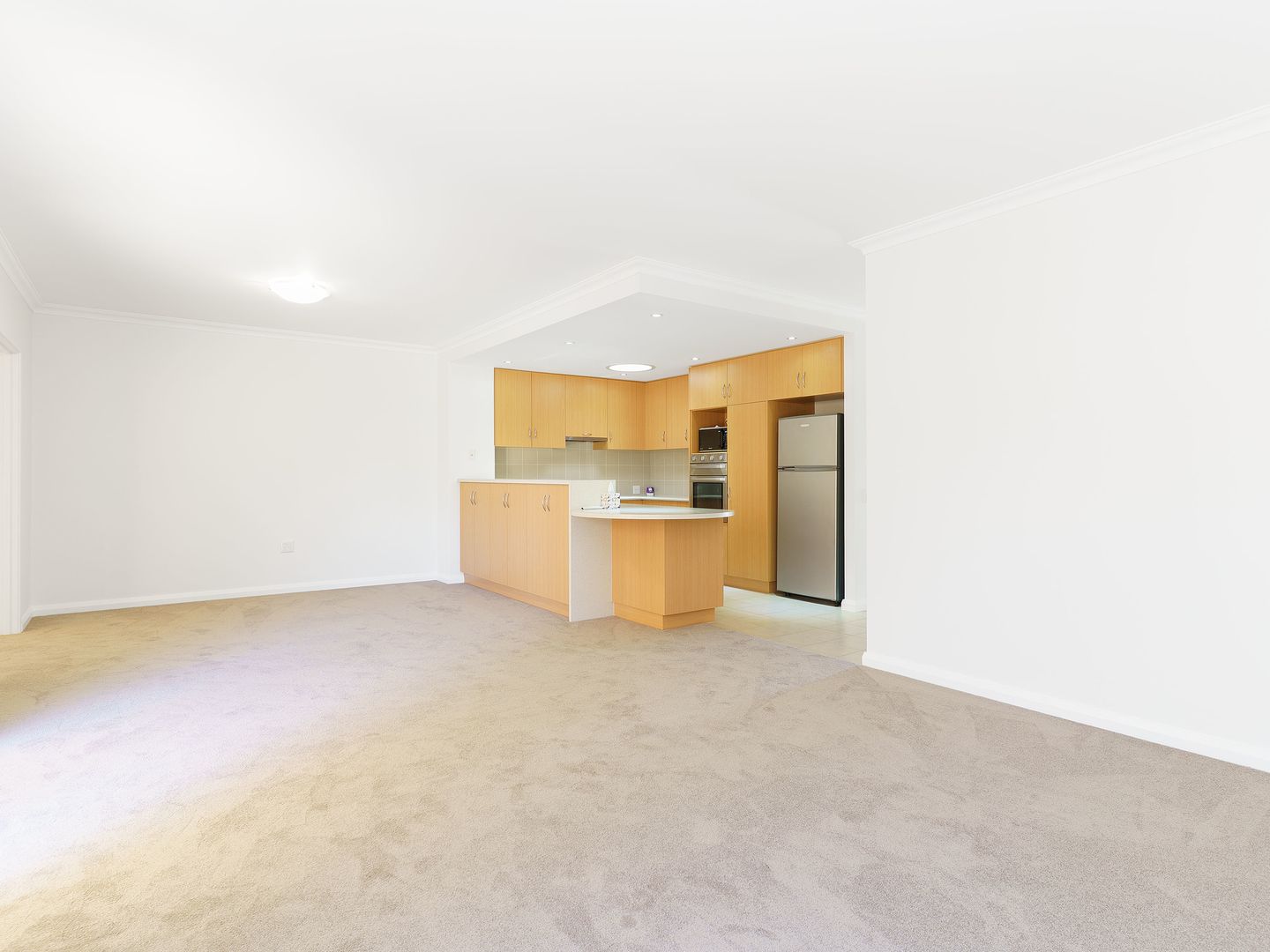 Fresh, Light-Filled Villa with Modern Comforts and Low-Maintenance Living