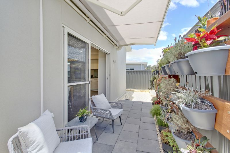 Find sanctuary between the country & the sea