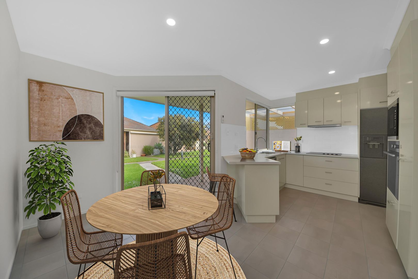 10/2 Old Stud Road, Wantirna South