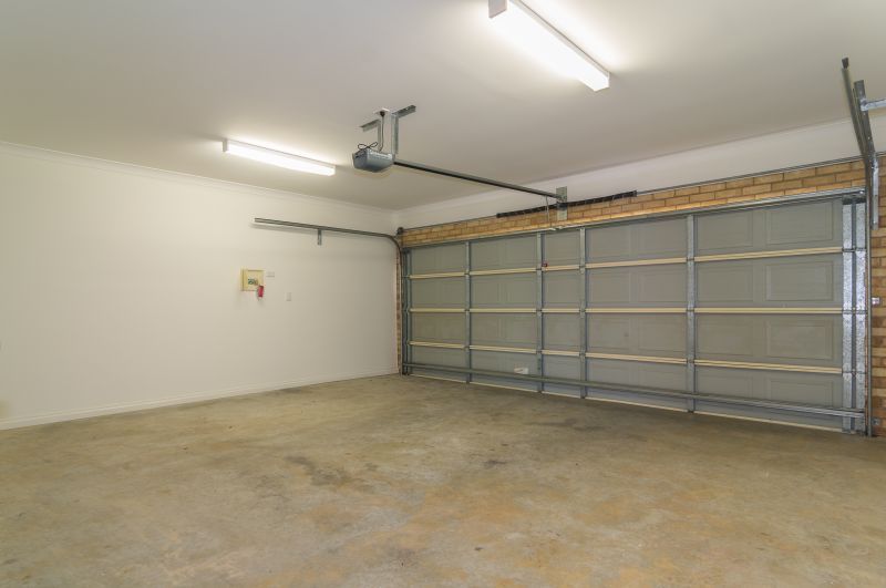 Spacious unit refurbished in a contemporary style