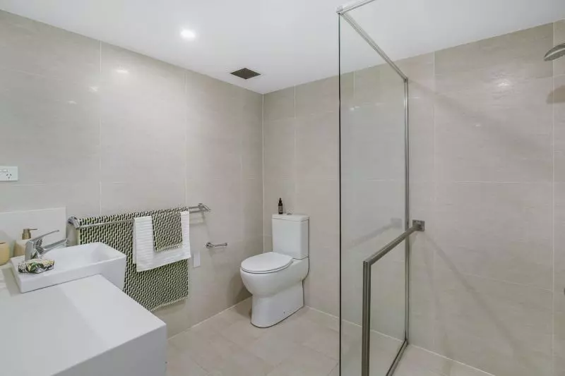 SL01 – Affordable 1-bedroom close to village amenities