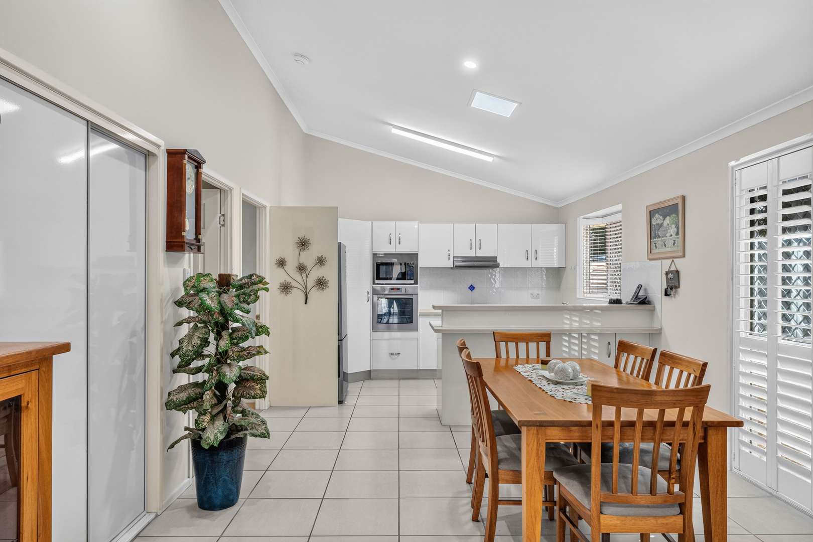 Home 159 Palm Lake Resort Carindale
