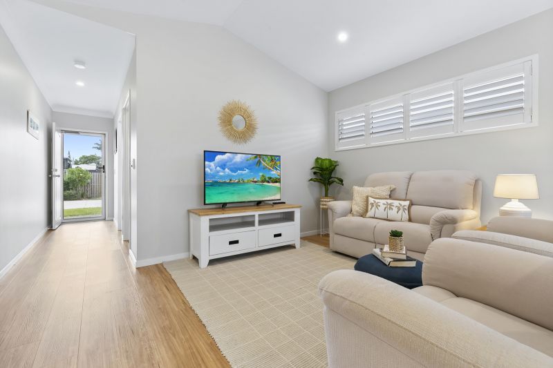 Effortless Living- Modern Charm and Tranquility