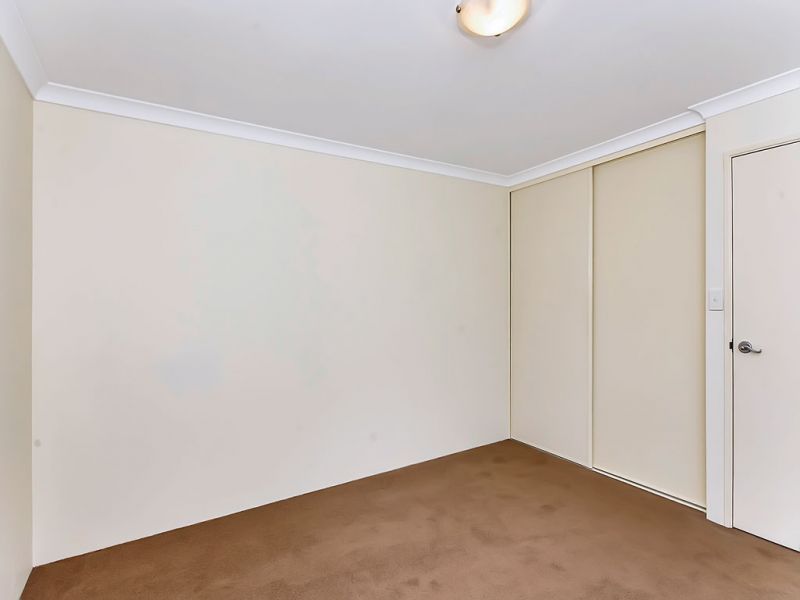 ARCADIA WATERS MADDINGTON - Located on the Waterway