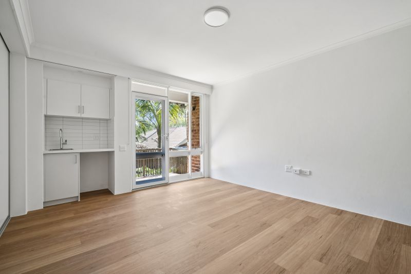 Retire in Style - Modern Serviced Apartment in the Heart of the Northern Beaches