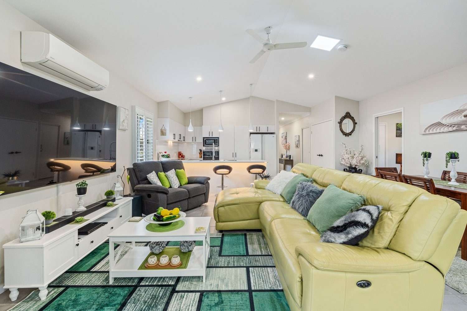 Stunning Alfresco, Stylish Living