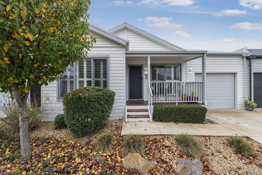 Lifestyle Communities Wollert - Charming two-bedroom home with stunning outdoor area