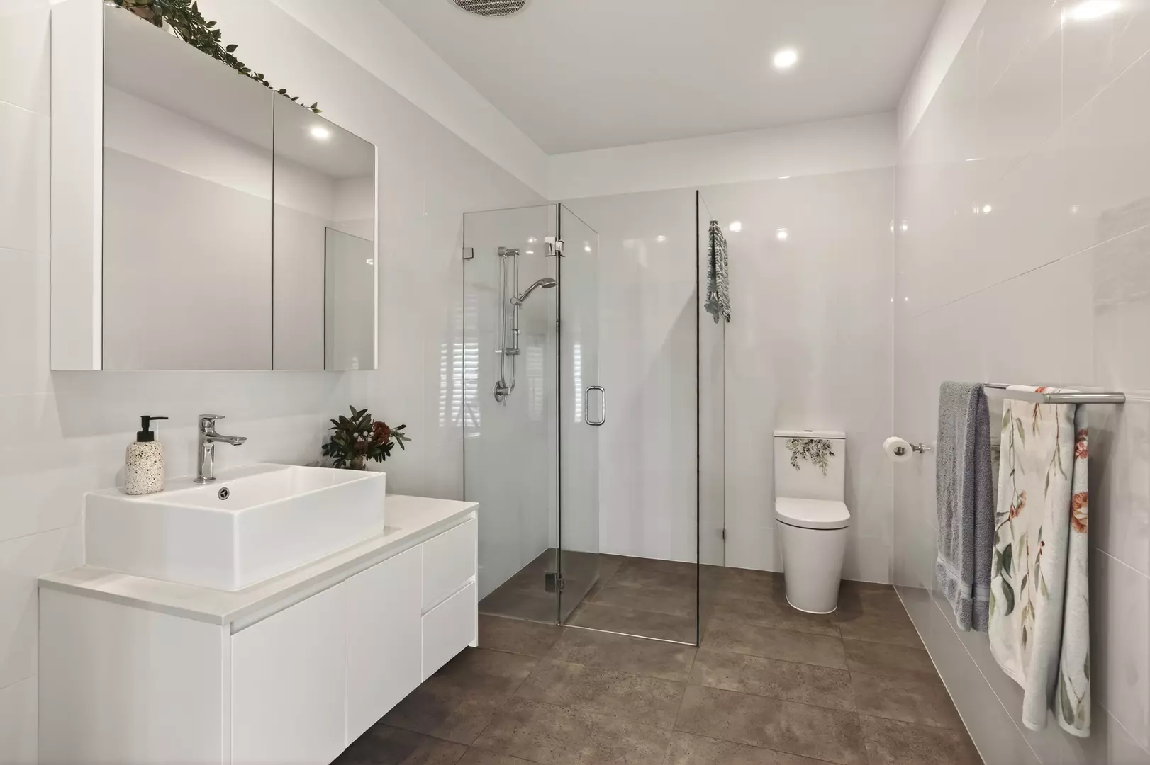  Beautifully renovated 3 Bedroom Villa