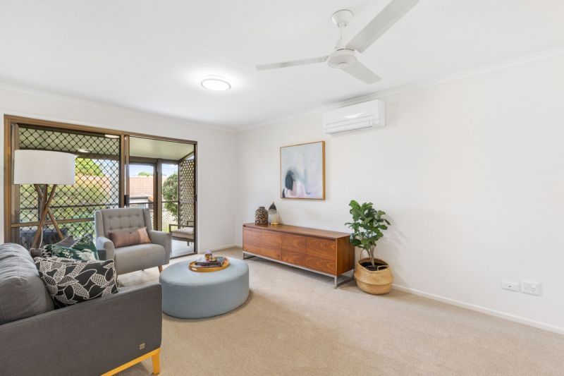 Stylish open-plan 2-bedroom villa near the community centre