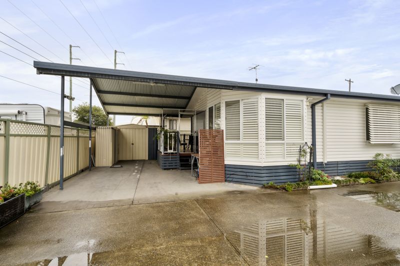 Relaxed Lifestyle Living by the Nepean River