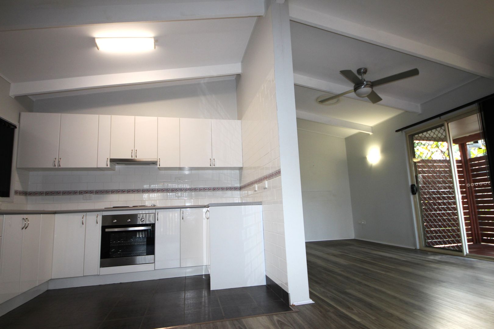 Large 2 Bedroom & 2 car space (small cars only)