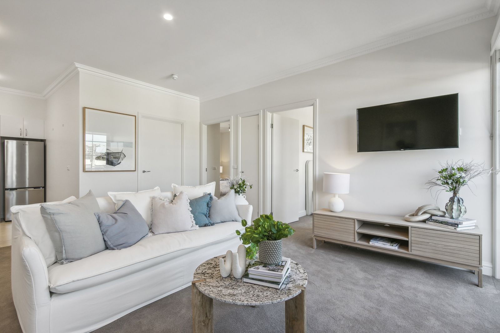 Spacious and bright two-bedroom apartment