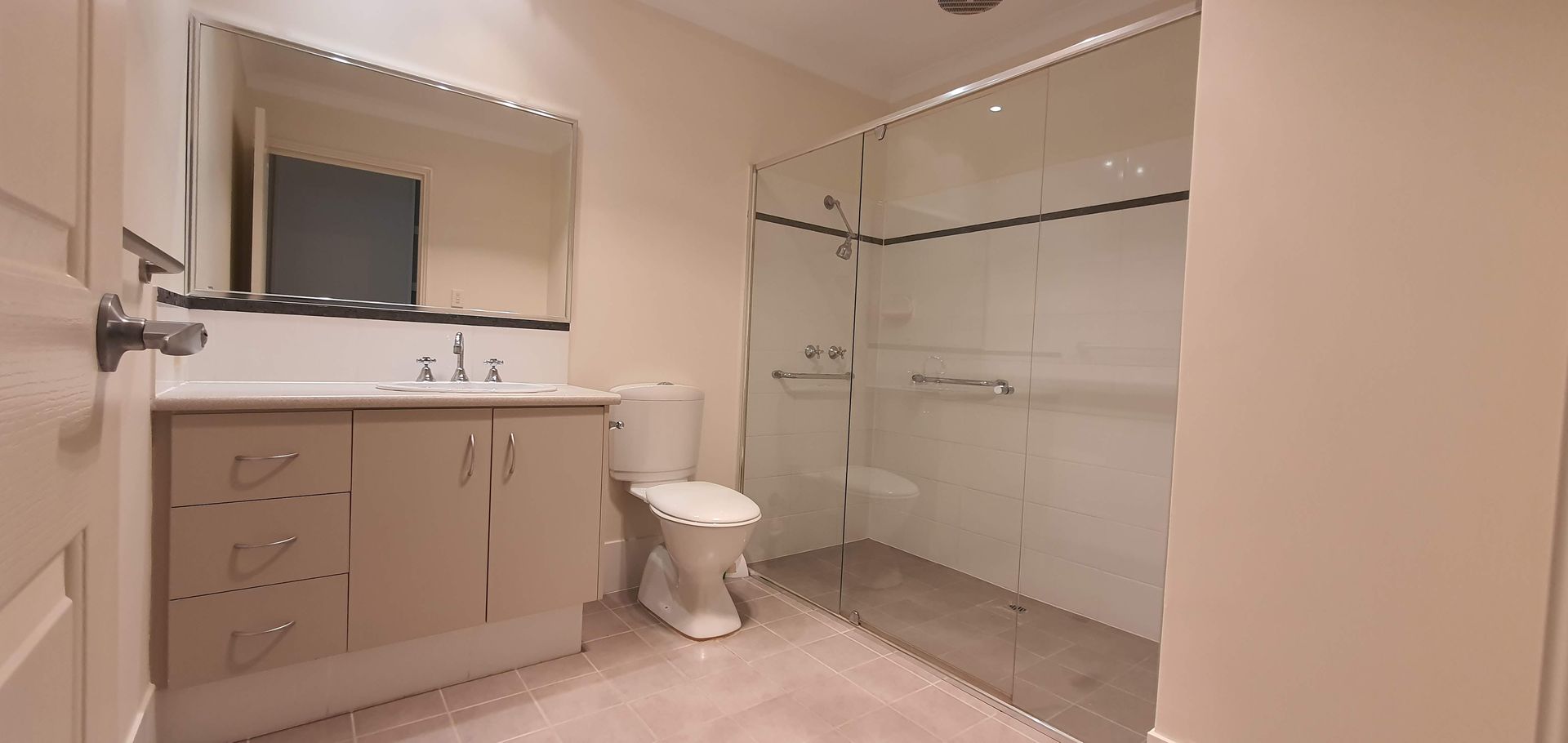 Price Drop! A Perfect Cosy Home Close to the Clubhouse - Recently Refurbished